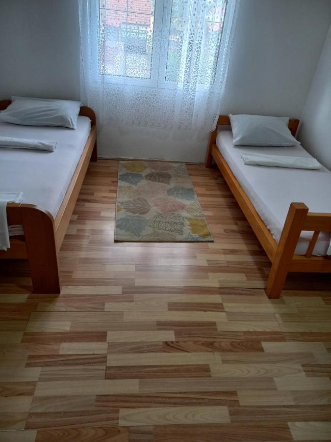 Traveler'S Rest - Near Podgorica Airport Pansiyon Mitrovici  Dış mekan fotoğraf