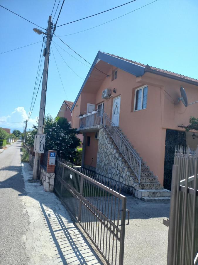 Traveler'S Rest - Near Podgorica Airport Pansiyon Mitrovici  Dış mekan fotoğraf