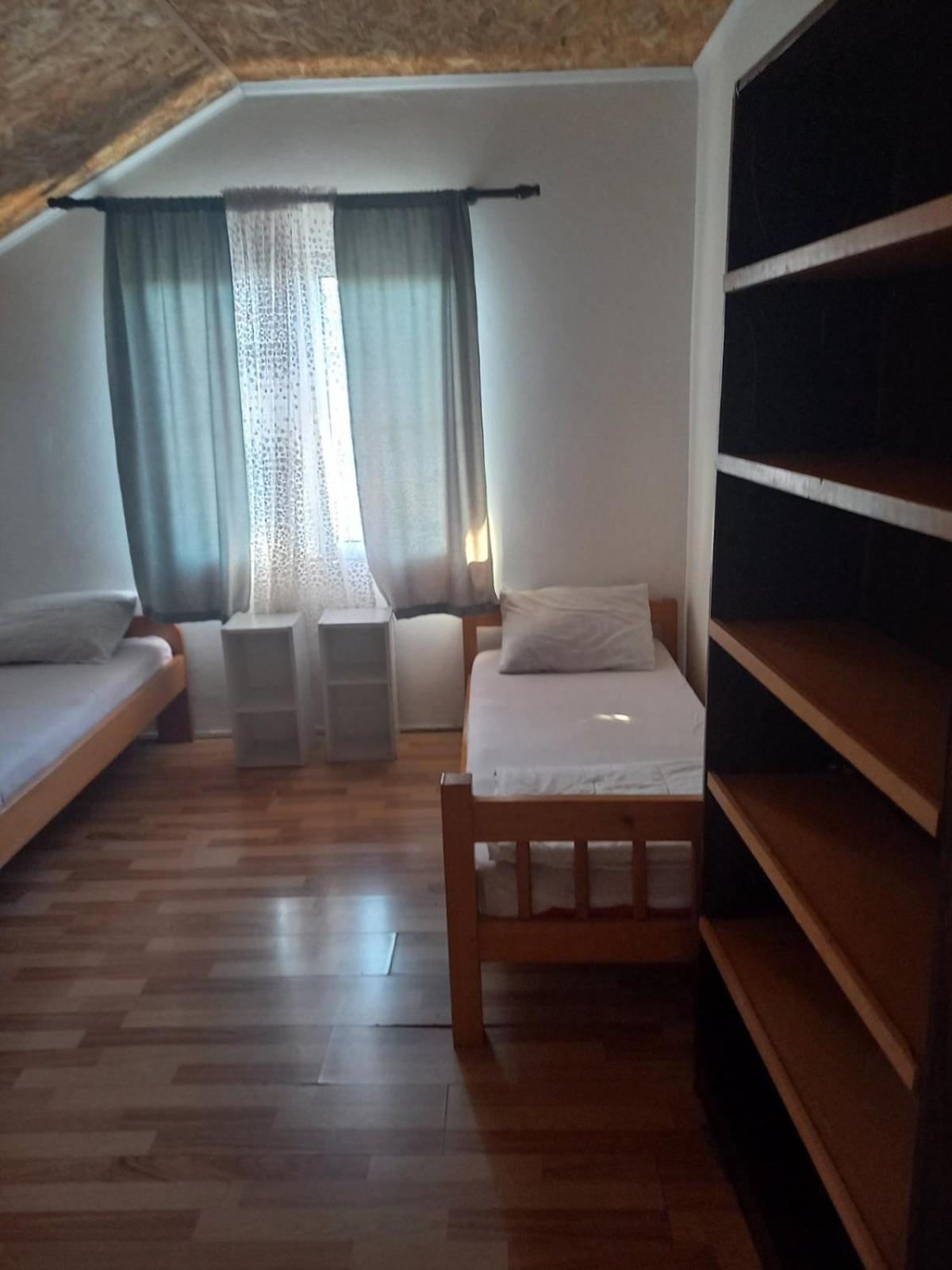 Traveler'S Rest - Near Podgorica Airport Pansiyon Mitrovici  Dış mekan fotoğraf